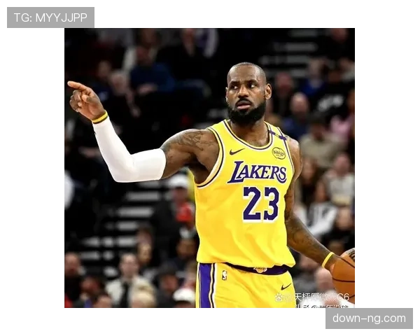 湖人官方更新伤病报告：詹姆斯（脚踝）大概率出战明日对阵雄鹿